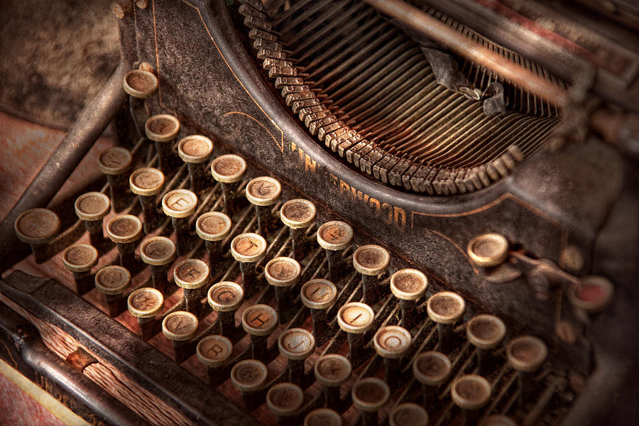steampunk-typewriter-too-tuckered-to-type-mike-savad