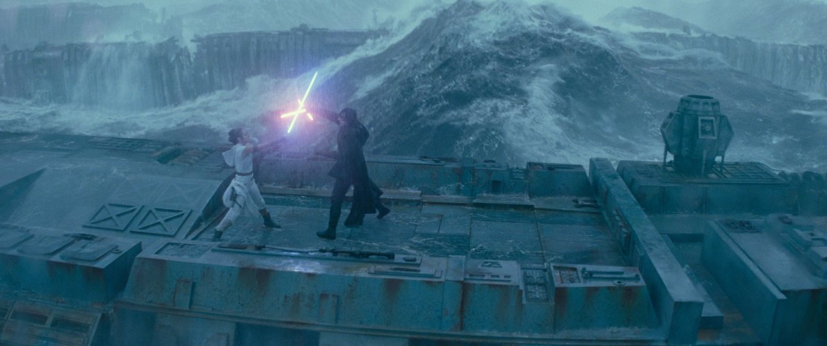 Kylo Ren e Rey em Star Wars: The Rise of Skywalker