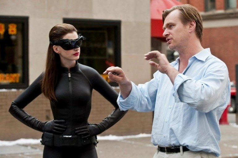 Christopher Nolan e Anne Hathaway em filmagens para The Dark Knight Rises