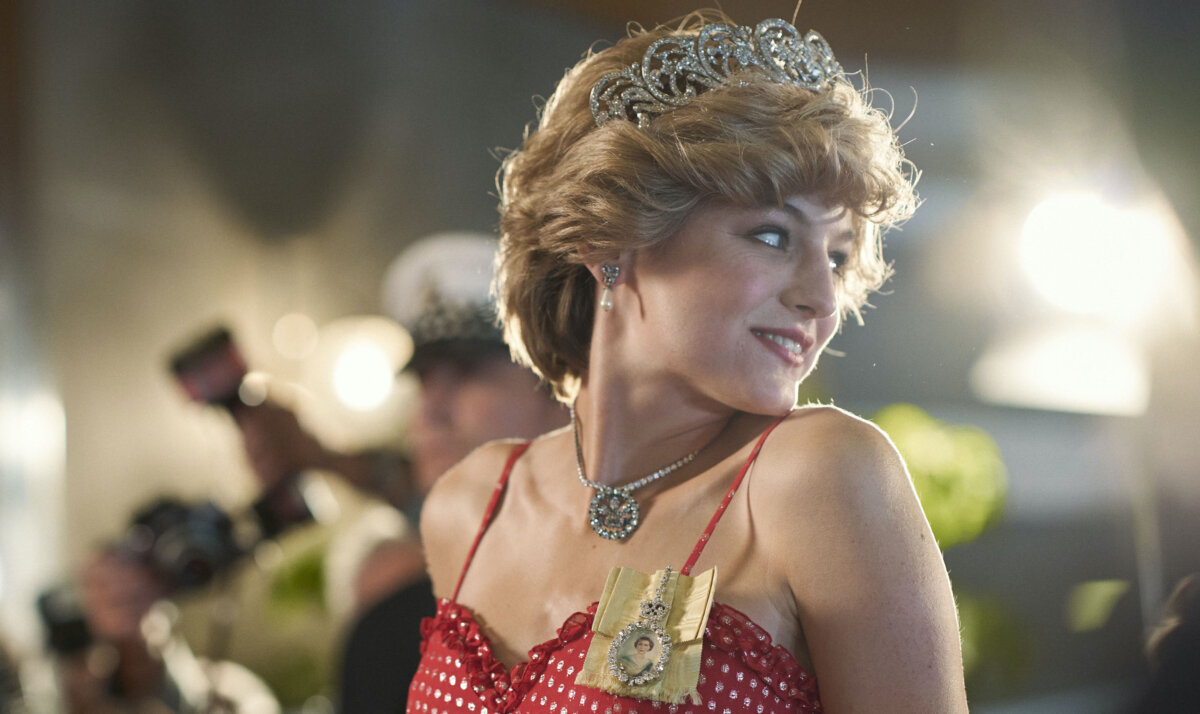 Emma Corrin como Princesa Diana em The Crown